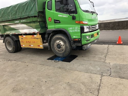 便攜式稱重檢測(cè)設(shè)備 治理道路貨物運(yùn)輸超限超載的科技利刃