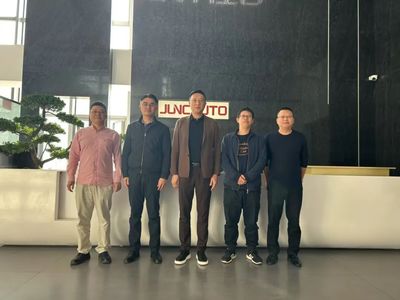 我校校友會會長陳志宏帶隊赴廈門走訪校友企業 深化校企合作